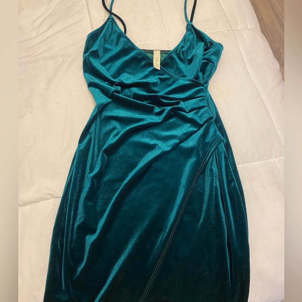 Velvet green mini party dress